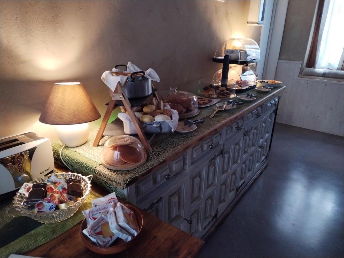 Bed and Breakfast Ca' Blanca Кастельнуово-дель-Гарда Экстерьер фото